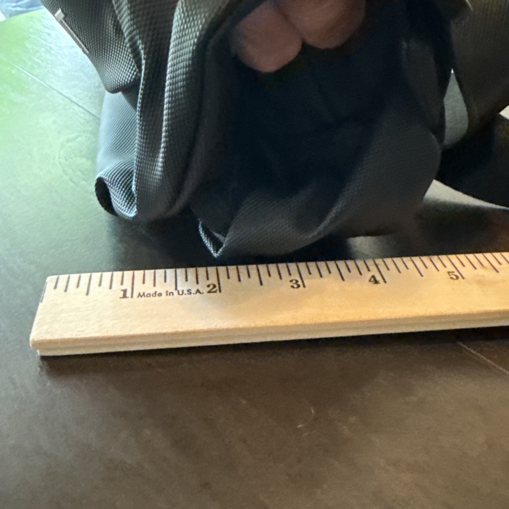 BYLT Water Resistant Crossbody Sling Bag Black 2L Travel Commuter Hiking NWOT - Picture 10 of 10